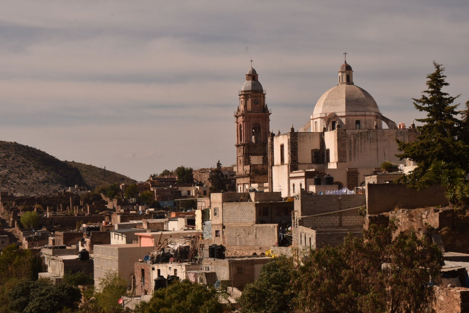 Panoramic townscape featuring historic church in Real de Catorce, S.L.P., México.